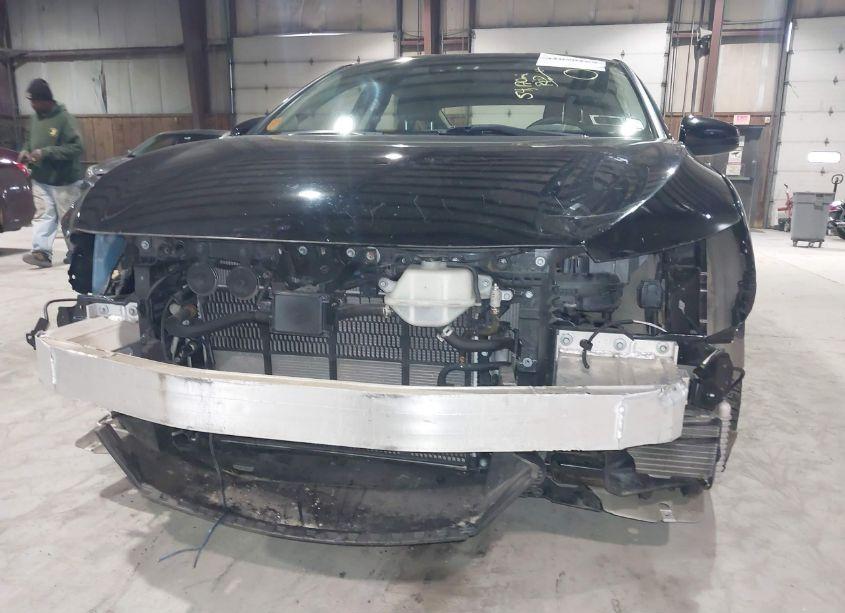 Photo 6 of 2018 Honda Clarity PLUG-IN HYBRID (VIN JHMZC5F19JC006017)