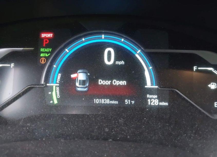 Photo 16 of 2018 Honda Clarity PLUG-IN HYBRID (VIN JHMZC5F19JC008317)