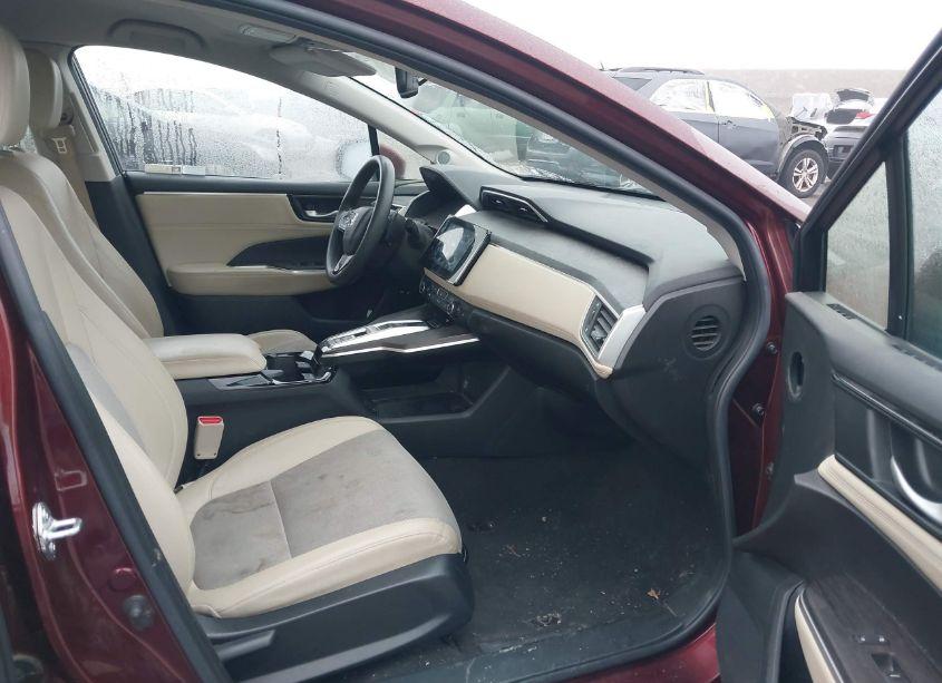 Photo 5 of 2018 Honda Clarity PLUG-IN HYBRID (VIN JHMZC5F19JC008317)