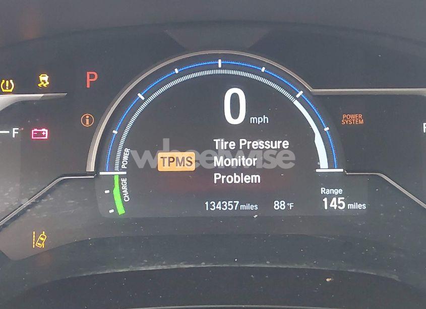 Photo 14 of 2018 Honda Clarity PLUG-IN HYBRID (VIN JHMZC5F19JC022962)