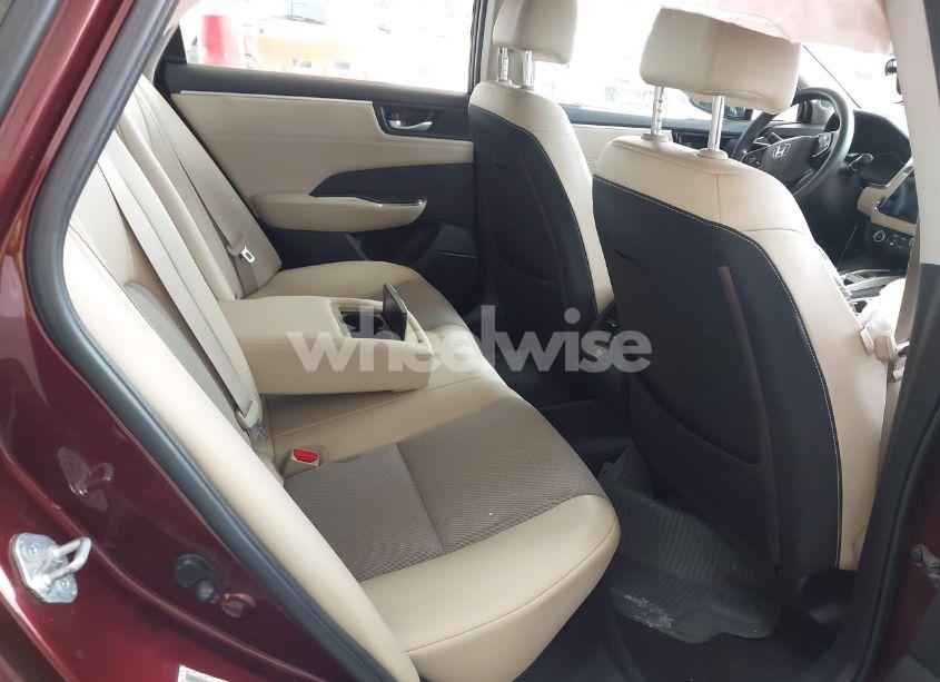 Photo 8 of 2018 Honda Clarity PLUG-IN HYBRID (VIN JHMZC5F19JC022962)