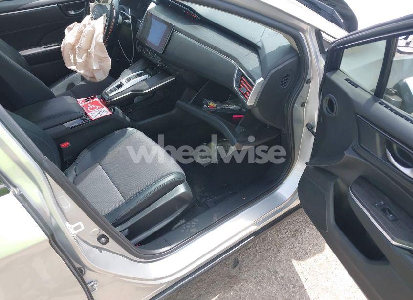 Photo 5 of 2018 Honda Clarity PLUG-IN HYBRID (VIN JHMZC5F1XJC012246)