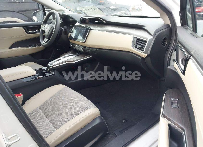 Photo 5 of 2021 Honda Clarity PLUG-IN HYBRID (VIN JHMZC5F1XMC000604)