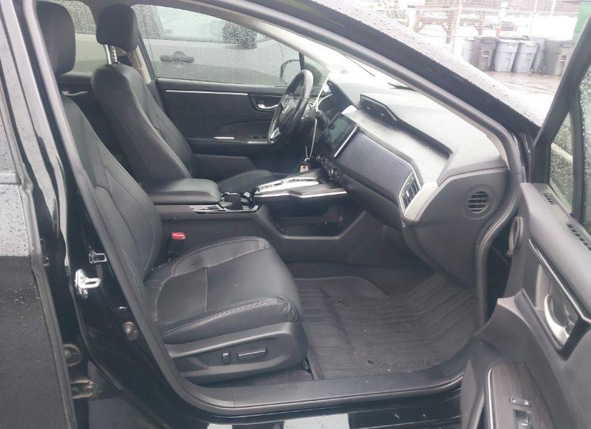 Photo 5 of 2018 Honda Clarity PLUG-IN HYBRID TOURING (VIN JHMZC5F31JC014176)