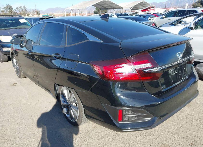 Photo 3 of 2018 Honda Clarity PLUG-IN HYBRID TOURING (VIN JHMZC5F32JC002070)