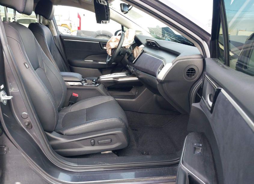 Photo 5 of 2019 Honda Clarity PLUG-IN HYBRID TOURING (VIN JHMZC5F32KC004774)