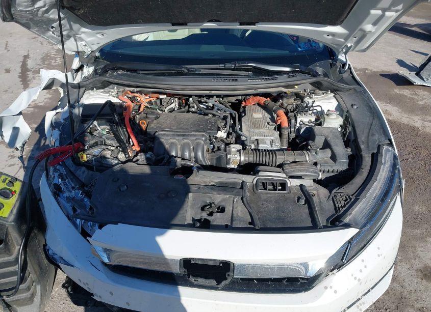 Photo 10 of 2018 Honda Clarity PLUG-IN HYBRID TOURING (VIN JHMZC5F33JC006693)