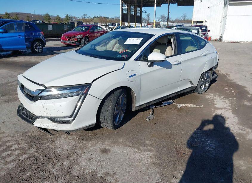 Photo 2 of 2018 Honda Clarity PLUG-IN HYBRID TOURING (VIN JHMZC5F33JC006693)