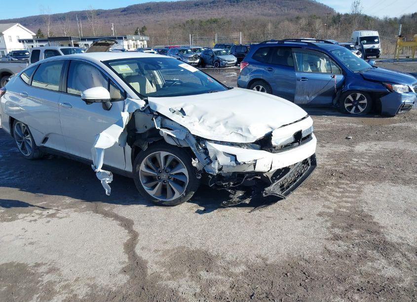 Photo 6 of 2018 Honda Clarity PLUG-IN HYBRID TOURING (VIN JHMZC5F33JC006693)