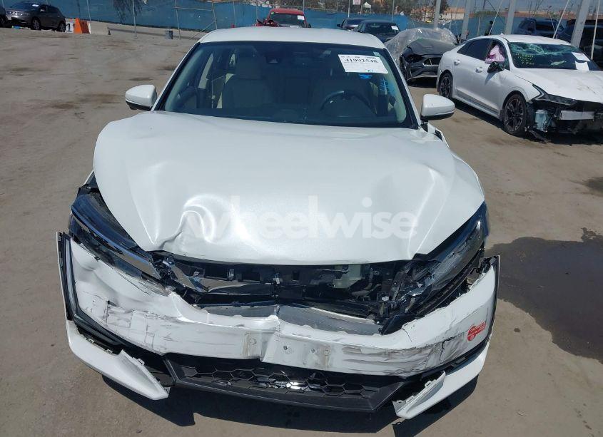 Photo 12 of 2018 Honda Clarity PLUG-IN HYBRID TOURING (VIN JHMZC5F34JC010638)