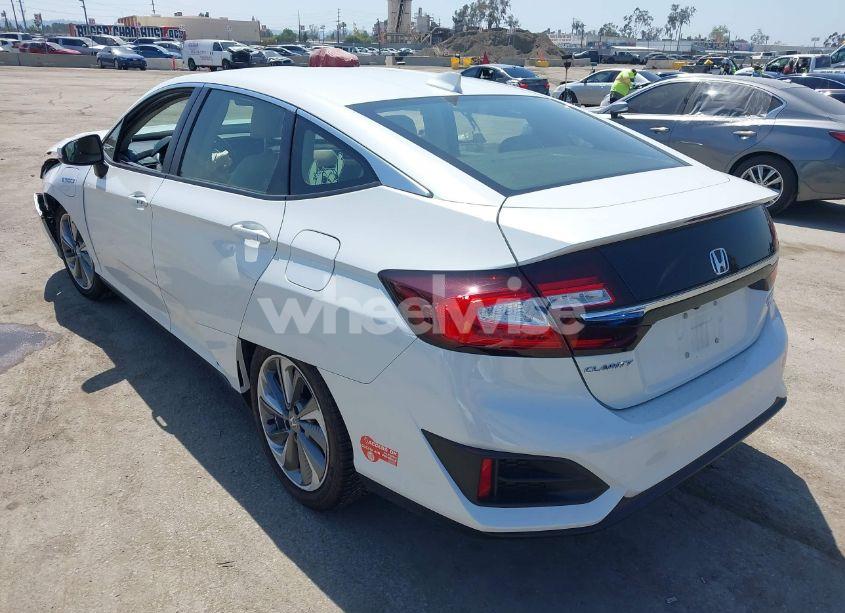 Photo 3 of 2018 Honda Clarity PLUG-IN HYBRID TOURING (VIN JHMZC5F34JC010638)