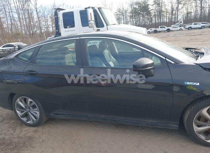 Photo 13 of 2018 Honda Clarity PLUG-IN HYBRID TOURING (VIN JHMZC5F34JC018741)