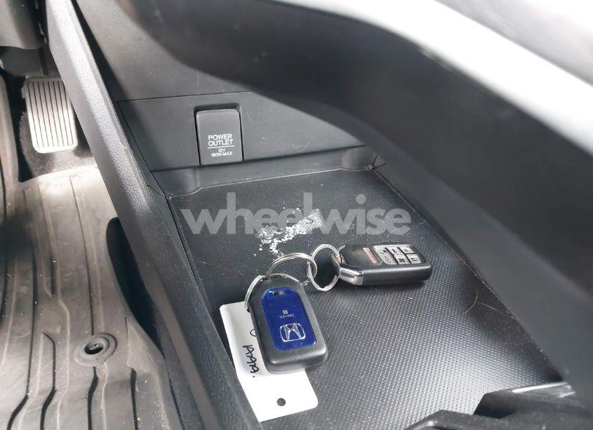 Photo 11 of 2019 Honda Clarity PLUG-IN HYBRID TOURING (VIN JHMZC5F34KC007031)