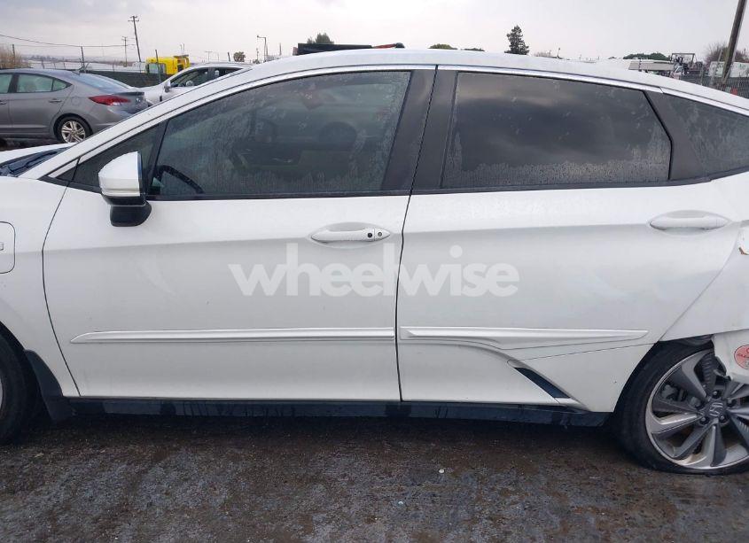 Photo 14 of 2019 Honda Clarity PLUG-IN HYBRID TOURING (VIN JHMZC5F34KC007238)
