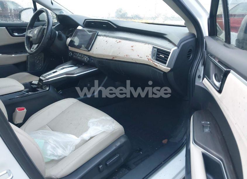 Photo 5 of 2019 Honda Clarity PLUG-IN HYBRID TOURING (VIN JHMZC5F34KC007238)