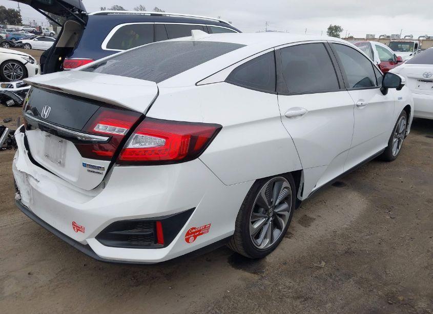 Photo 4 of 2018 Honda Clarity PLUG-IN HYBRID TOURING (VIN JHMZC5F35JC002337)