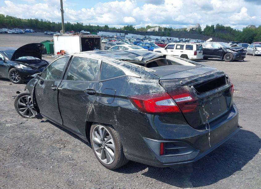 Photo 3 of 2018 Honda Clarity PLUG-IN HYBRID TOURING (VIN JHMZC5F35JC010809)