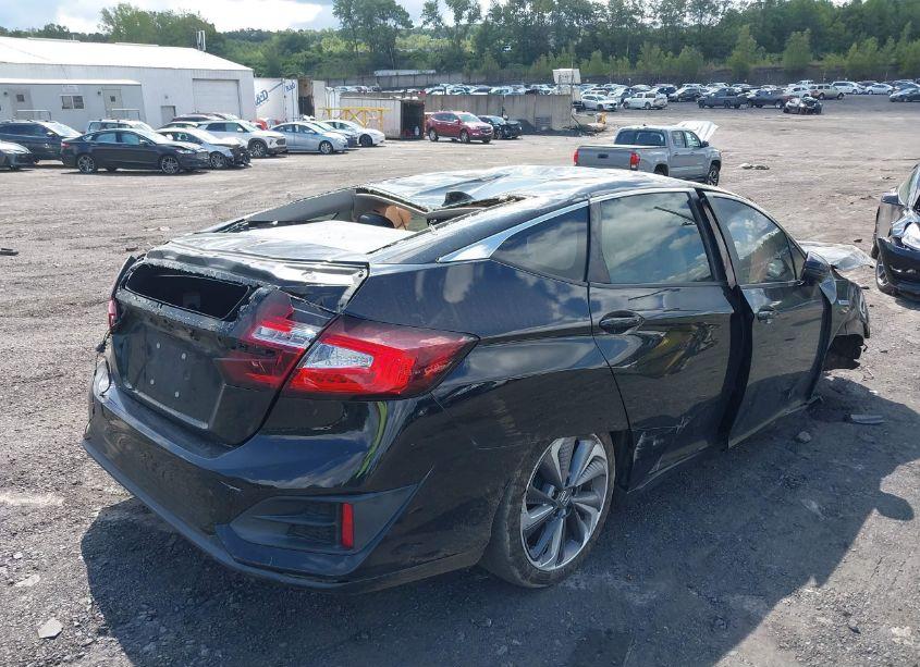 Photo 4 of 2018 Honda Clarity PLUG-IN HYBRID TOURING (VIN JHMZC5F35JC010809)