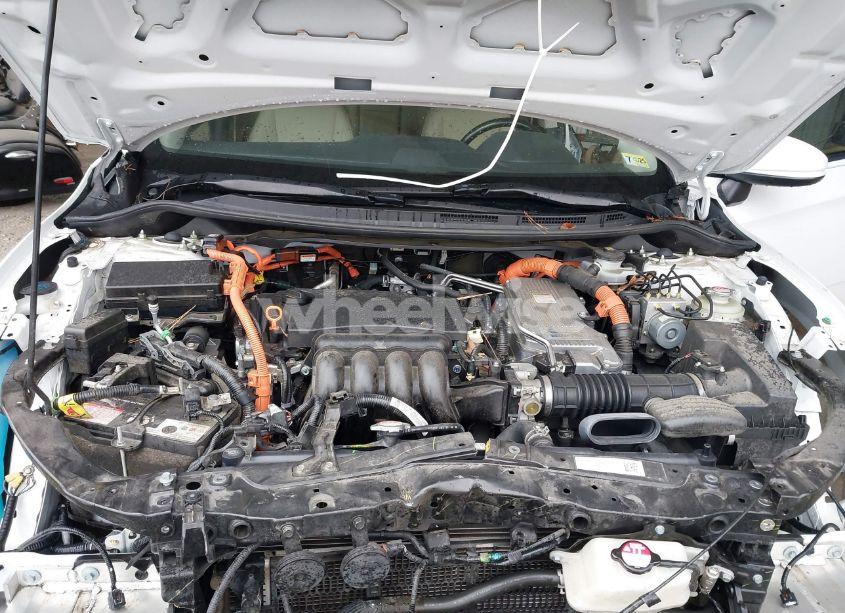 Photo 10 of 2018 Honda Clarity PLUG-IN HYBRID TOURING (VIN JHMZC5F35JC023012)