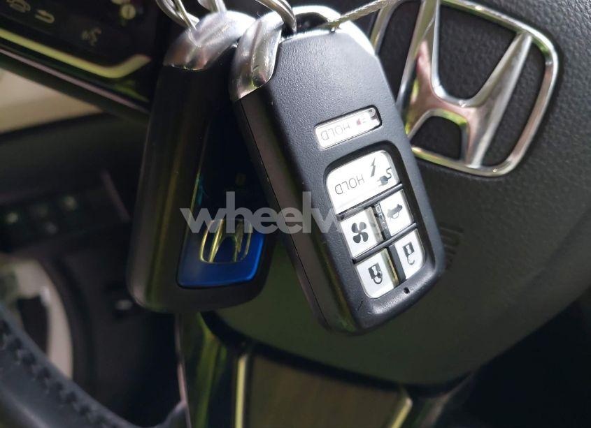 Photo 11 of 2018 Honda Clarity PLUG-IN HYBRID TOURING (VIN JHMZC5F35JC023012)