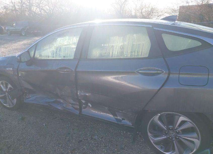 Photo 18 of 2018 Honda Clarity PLUG-IN HYBRID TOURING (VIN JHMZC5F36JC001603)