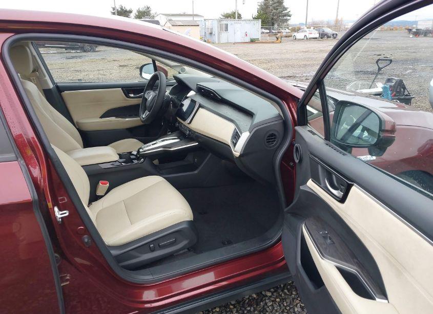 Photo 5 of 2018 Honda Clarity PLUG-IN HYBRID TOURING (VIN JHMZC5F36JC006333)