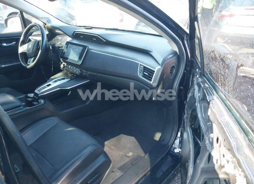 Photo 5 of 2018 Honda Clarity PLUG-IN HYBRID TOURING (VIN JHMZC5F37JC003084)