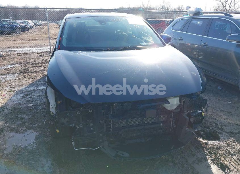 Photo 6 of 2018 Honda Clarity PLUG-IN HYBRID TOURING (VIN JHMZC5F37JC003084)