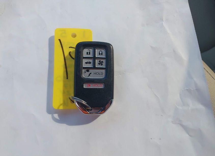 Photo 11 of 2021 Honda Clarity PLUG-IN HYBRID TOURING (VIN JHMZC5F37MC002117)