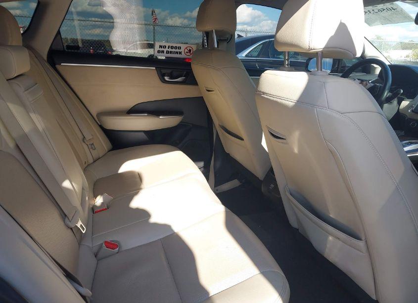 Photo 8 of 2021 Honda Clarity PLUG-IN HYBRID TOURING (VIN JHMZC5F37MC002117)