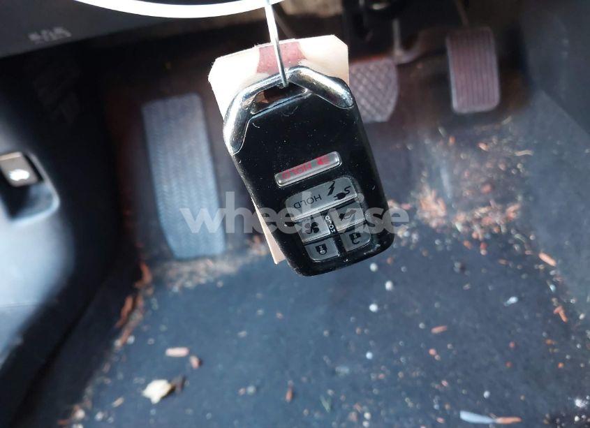 Photo 11 of 2018 Honda Clarity PLUG-IN HYBRID TOURING (VIN JHMZC5F38JC002560)