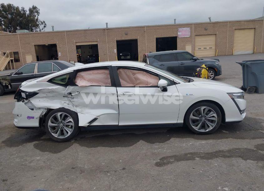 Photo 13 of 2018 Honda Clarity PLUG-IN HYBRID TOURING (VIN JHMZC5F38JC015079)