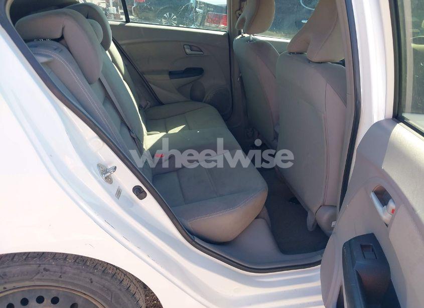 Photo 8 of 2014 Honda Insight LX (VIN JHMZE2H52ES000824)