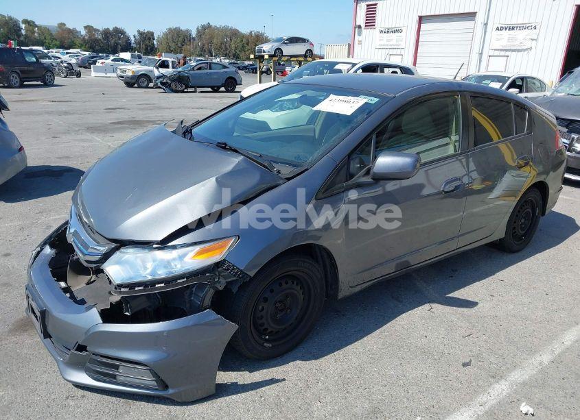 Photo 2 of 2013 Honda Insight LX (VIN JHMZE2H53DS003262)
