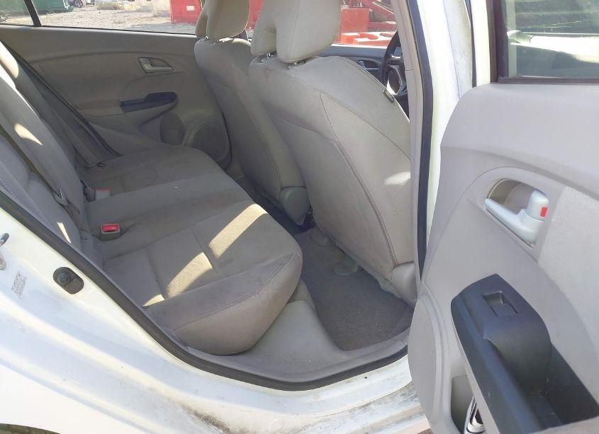 Photo 8 of 2014 Honda Insight LX (VIN JHMZE2H58ES000102)