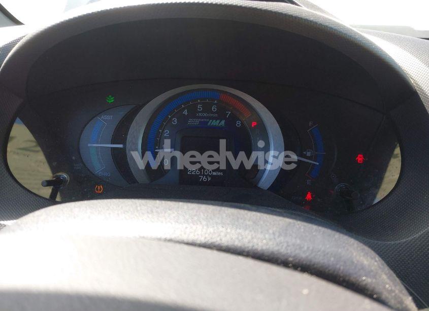 Photo 7 of 2010 Honda Insight EX (VIN JHMZE2H75AS008489)