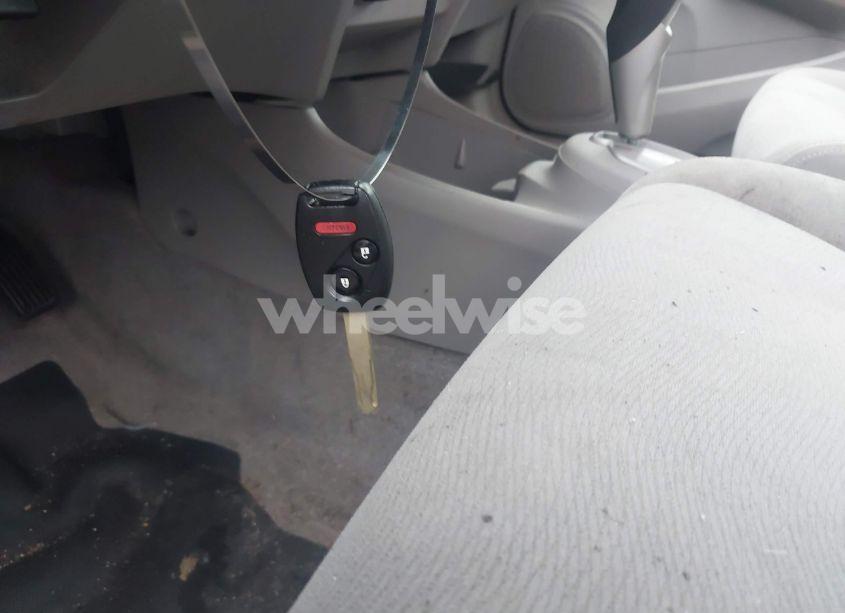 Photo 11 of 2010 Honda Insight EX (VIN JHMZE2H76AS034115)