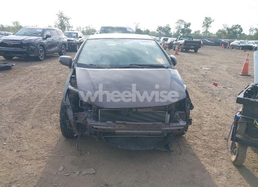 Photo 6 of 2014 Honda Insight EX (VIN JHMZE2H76ES001492)