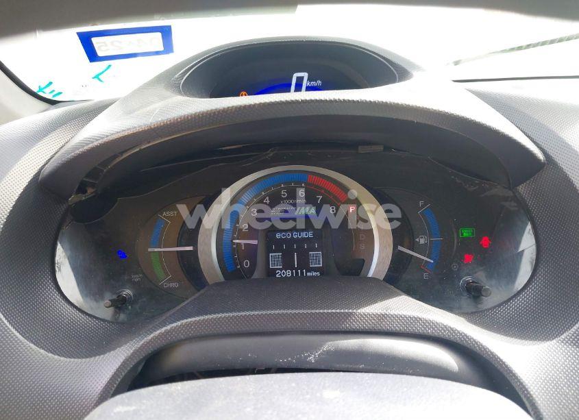 Photo 7 of 2010 Honda Insight EX (VIN JHMZE2H77AS008980)