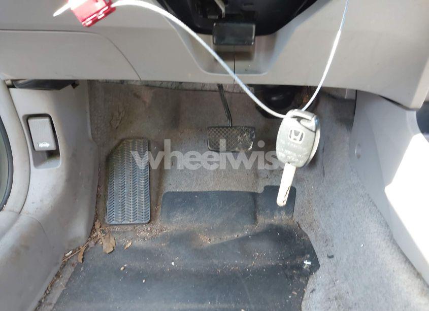 Photo 11 of 2010 Honda Insight EX (VIN JHMZE2H78AS021849)