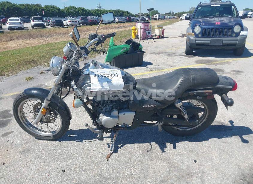 Photo 13 of 2002 Kawasaki Bn125 A (VIN JKABNRA132DA05840)