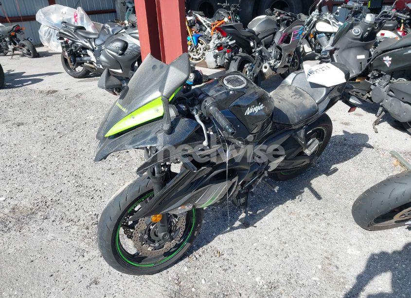 Photo 2 of 2019 Kawasaki Ex650 F (VIN JKAEXEK10KDA30936)