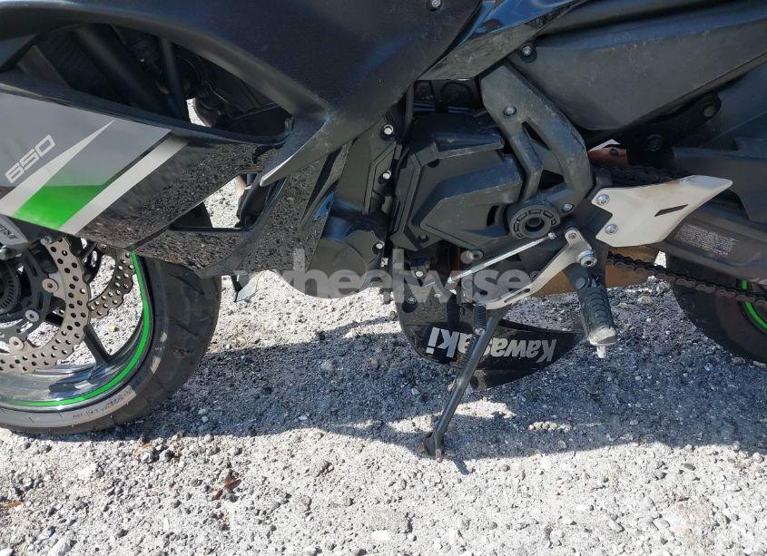 Photo 9 of 2019 Kawasaki Ex650 F (VIN JKAEXEK10KDA30936)