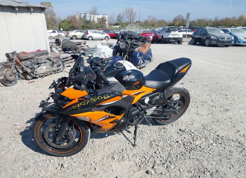 Photo 2 of 2019 Kawasaki Ex650 F (VIN JKAEXEK14KDA35198)