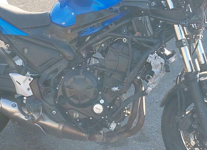 Photo 8 of 2018 Kawasaki Ex650 F (VIN JKAEXEK1XJDA11857)