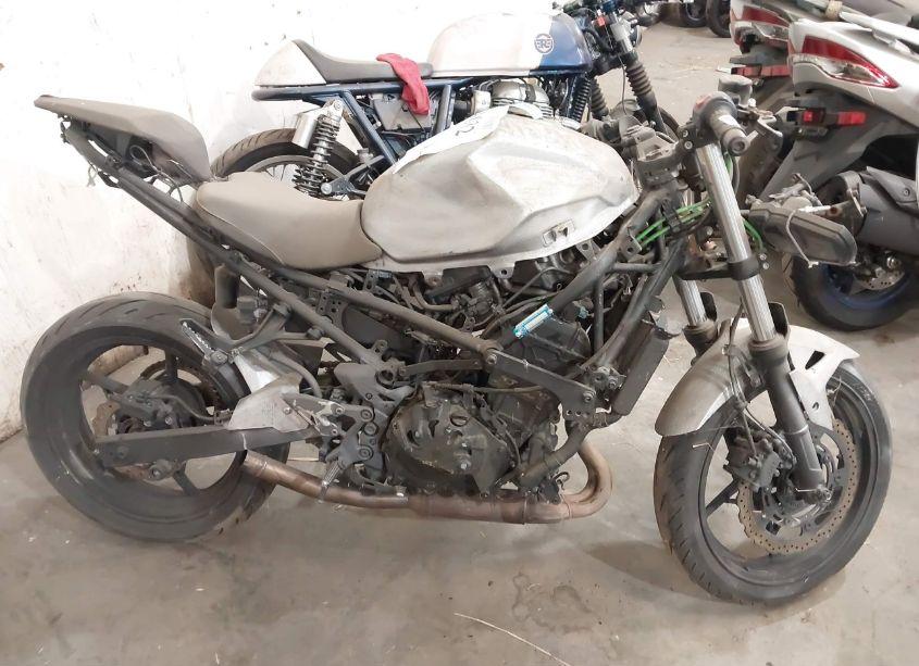 Photo 11 of 2021 Kawasaki Ex400 N/A (VIN JKAEXKG14MDAB4342)