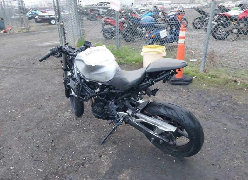 Photo 3 of 2021 Kawasaki Ex400 N/A (VIN JKAEXKG14MDAB4342)