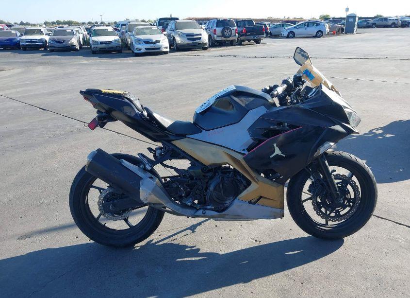 Photo 12 of 2019 Kawasaki Ex400 N/A (VIN JKAEXKG19KDA24835)