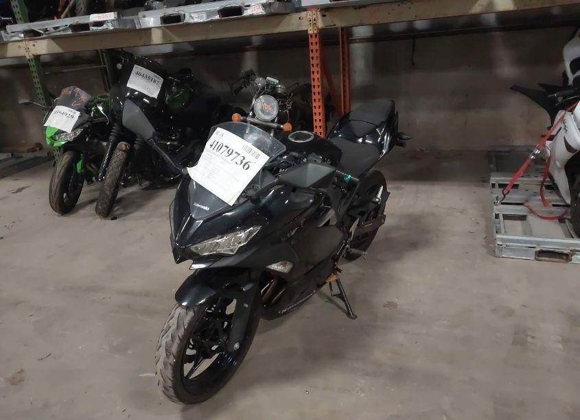 Photo 2 of 2019 Kawasaki Ex400 N/A (VIN JKAEXKH13KDA42472)