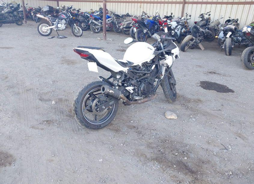 Photo 4 of 2023 Kawasaki Ex400 N/A (VIN JKAEXKH14PDAN6193)